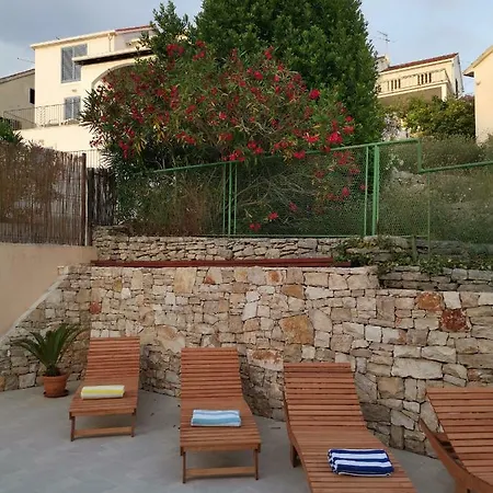 V&d Villa Milna (Brac)