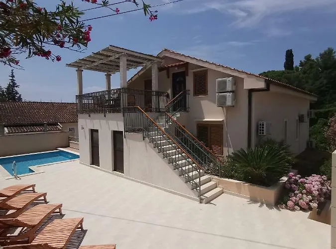 V&d * Milna (Brac)