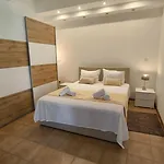 Villa V&d Milna (Brac)
